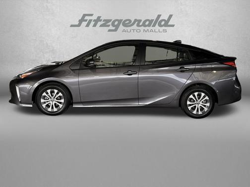2022 Toyota Prius XLE