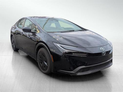 2025 Toyota Prius LE