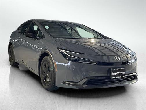 2025 Toyota Prius LE