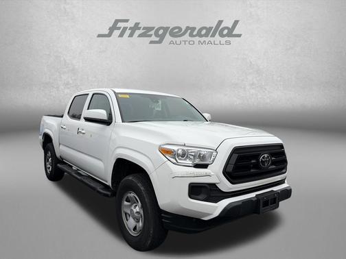 Ice Cap 2023 Toyota Tacoma SR5