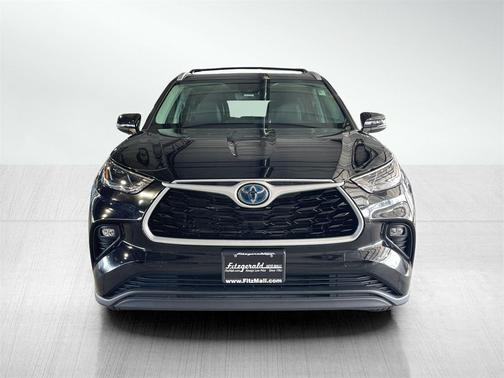 2024 Toyota Highlander Hybrid XLE