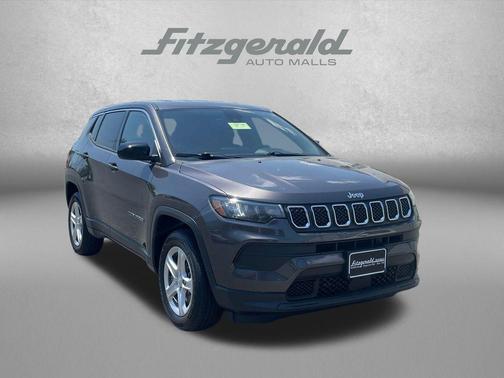 Granite Crystal Metallic Clearcoat 2023 Jeep Compass Sport