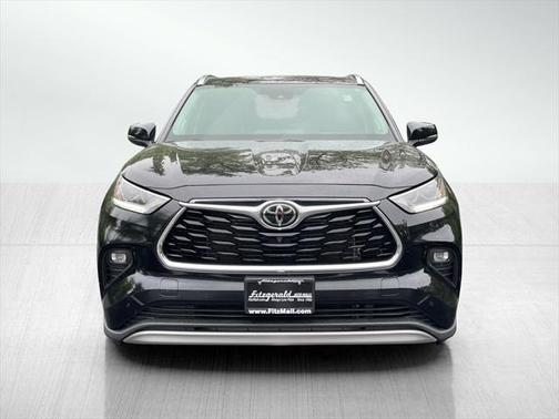 2022 Toyota Highlander Platinum