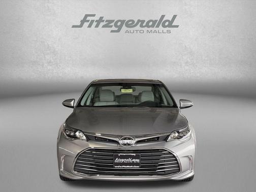 Celestial Silver Metallic 2018 Toyota Avalon XLE Premium