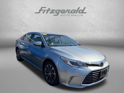 Celestial Silver Metallic 2018 Toyota Avalon XLE Premium