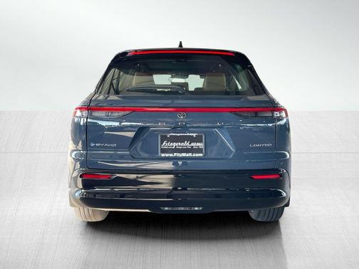 2025 Toyota Crown Signia Limited