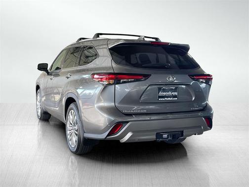 2025 Toyota Highlander Hybrid Platinum