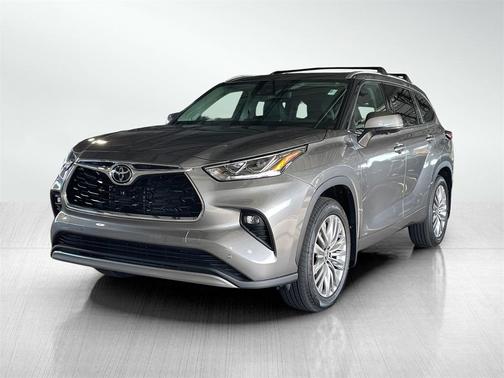 2025 Toyota Highlander Hybrid Platinum