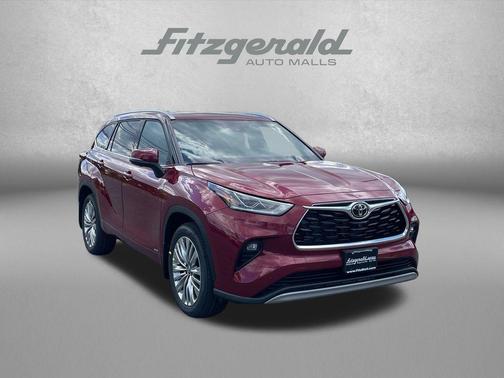 Ruby Flare Pearl 2026 Toyota Highlander Hybrid Platinum