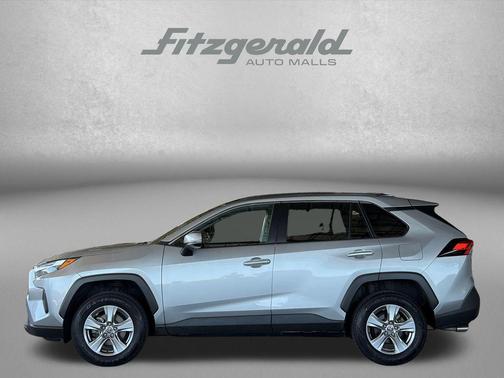 Silver Sky Metallic 2022 Toyota RAV4 XLE