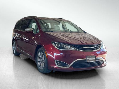 2018 Chrysler Pacifica Hybrid Limited