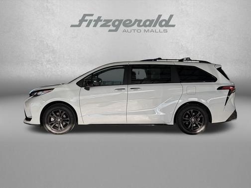 2025 Toyota Sienna XSE 7 Passenger