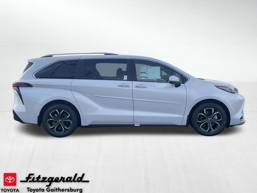 2026 Toyota Sienna Platinum