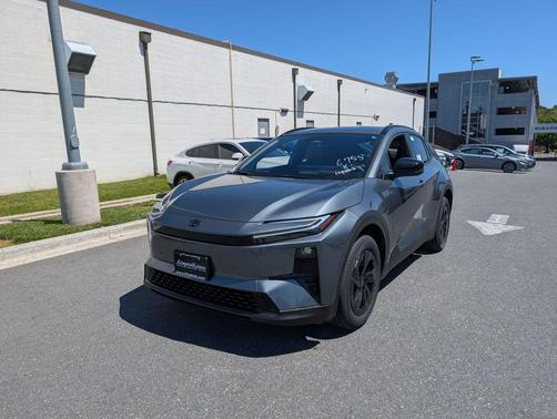 Overcast 2026 Toyota C-HR SE