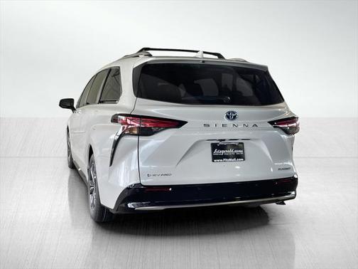 2025 Toyota Sienna Platinum 7 Passenger