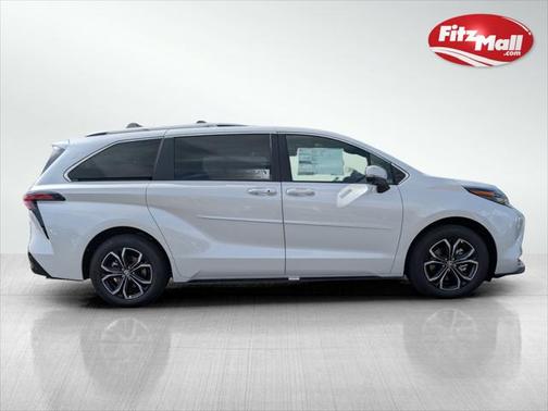 2025 Toyota Sienna Platinum 7 Passenger