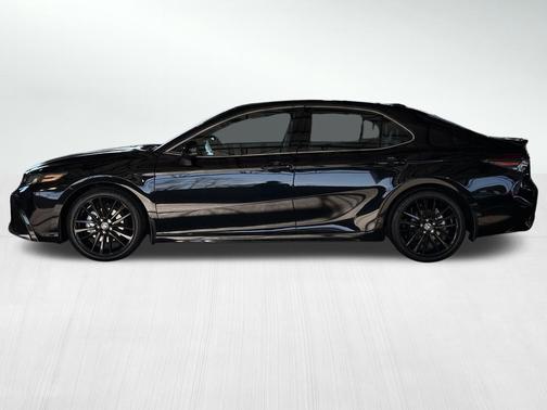 2024 Toyota Camry Hybrid SE