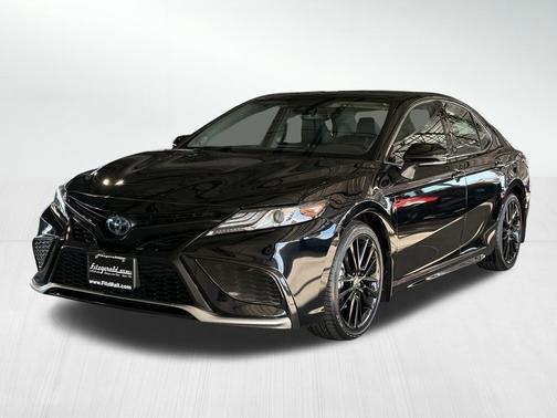 2024 Toyota Camry Hybrid SE