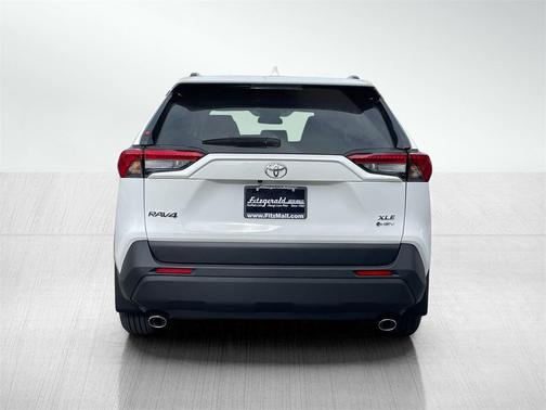 2025 Toyota RAV4 Hybrid XLE