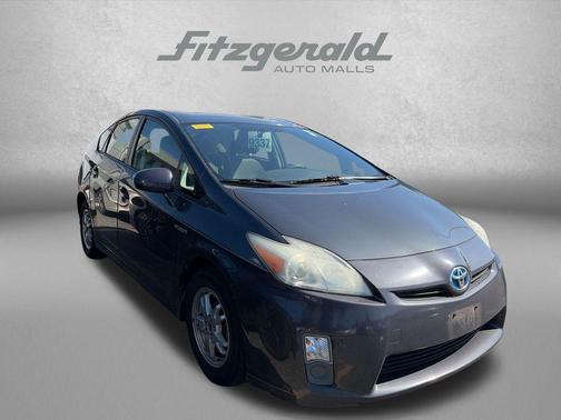 Winter Gray Metallic 2011 Toyota Prius III