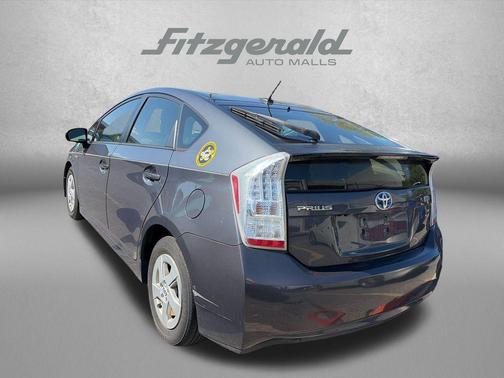 Winter Gray Metallic 2011 Toyota Prius III