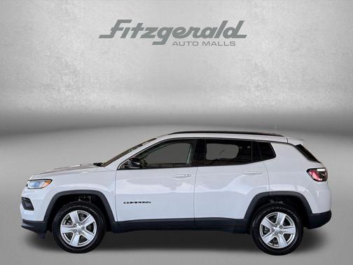 Bright White Clearcoat 2022 Jeep Compass Latitude