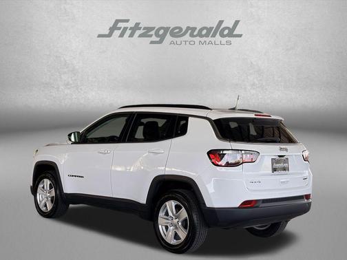 Bright White Clearcoat 2022 Jeep Compass Latitude