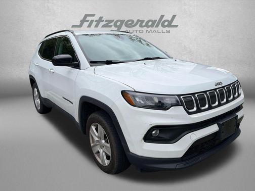 Bright White Clearcoat 2022 Jeep Compass Latitude