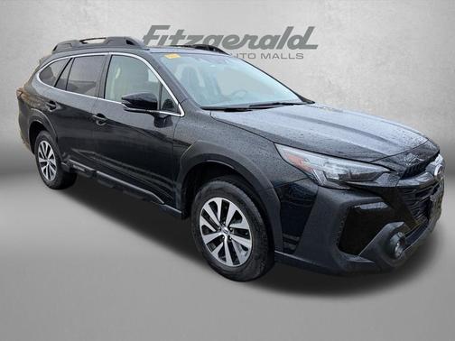 Crystal Black Silica 2023 Subaru Outback Premium
