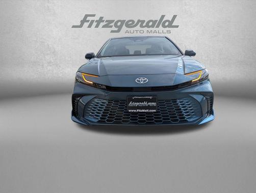 Ocean Gem/Midnight Black Metallic 2026 Toyota Camry XSE