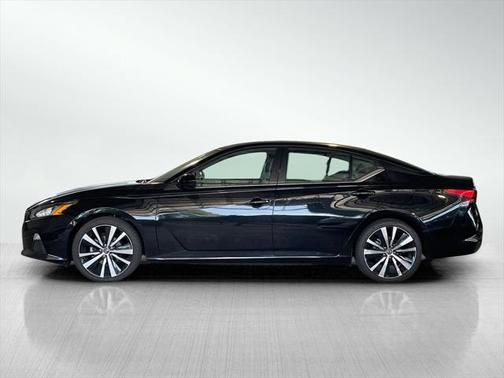 2022 Nissan Altima SR FWD