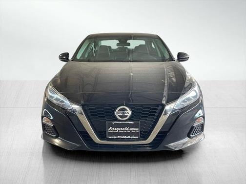2022 Nissan Altima SR FWD