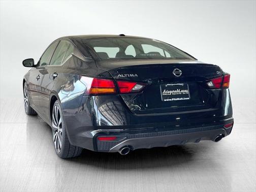 2022 Nissan Altima SR FWD