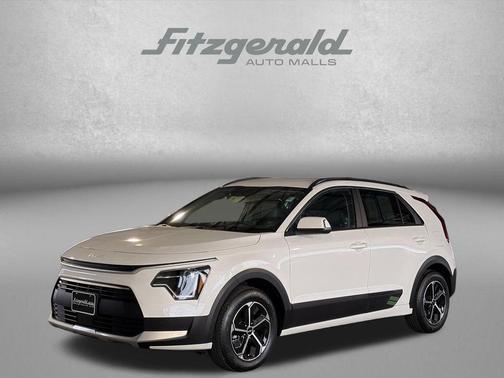 Snow White Pearl 2025 Kia Niro EX