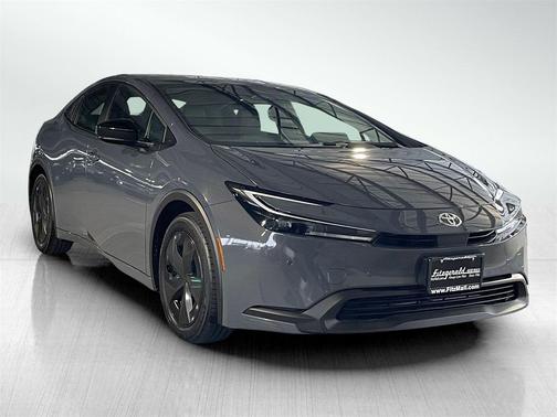 2025 Toyota Prius LE