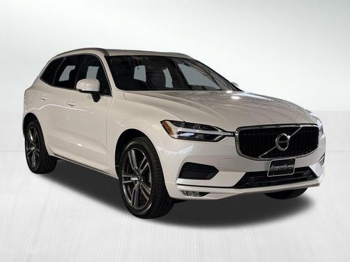 2021 Volvo XC60 T5 Momentum