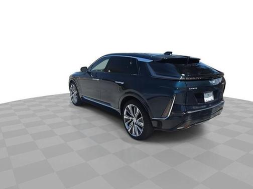 Emerald Lake Metallic 2025 Cadillac LYRIQ Luxury