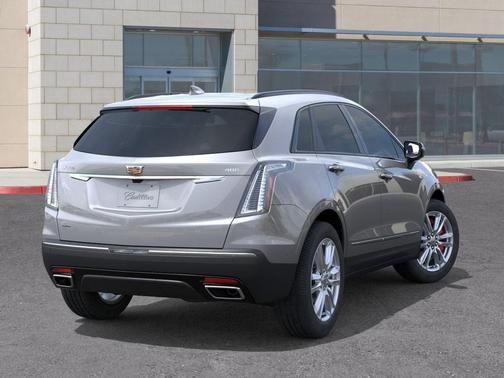 Argent Silver Metallic 2026 Cadillac XT5 Sport