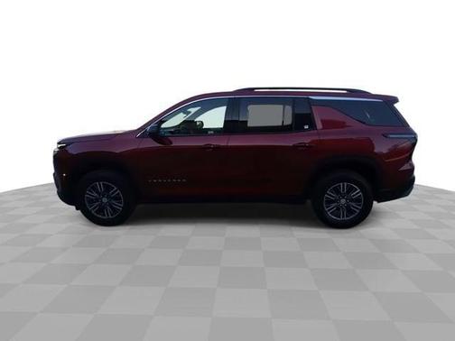 Radiant Red Tintcoat 2026 Chevrolet Traverse LT