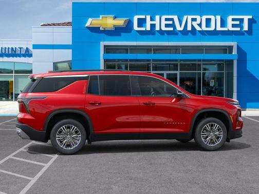 Radiant Red Tintcoat 2026 Chevrolet Traverse LT