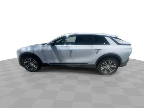 Vibrant White Tricoat 2026 Cadillac LYRIQ Premium Luxury