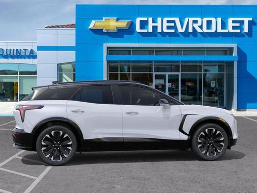 Polar White Tricoat 2026 Chevrolet Blazer RS