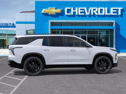 Polar White Tricoat 2026 Chevrolet Traverse RS