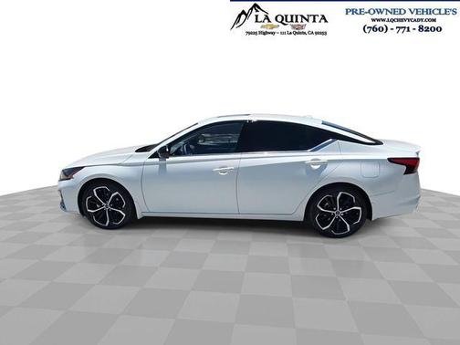 Pearl White 2023 Nissan Altima SR FWD