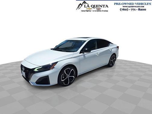 Pearl White 2023 Nissan Altima SR FWD