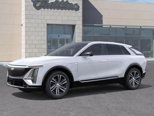 Vibrant White Tricoat 2026 Cadillac LYRIQ Premium Luxury