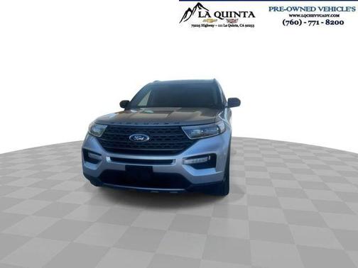 Iconic Silver Metallic 2022 Ford Explorer XLT