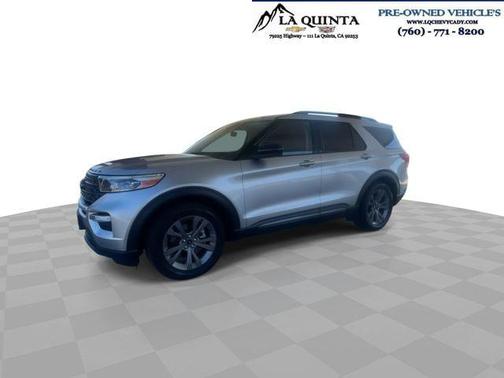 Iconic Silver Metallic 2022 Ford Explorer XLT
