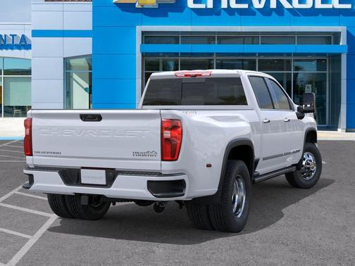 Polar White Tricoat 2026 Chevrolet Silverado 3500 High Country