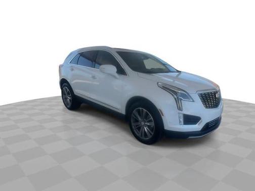 Crystal White Tricoat 2026 Cadillac XT5 Premium Luxury